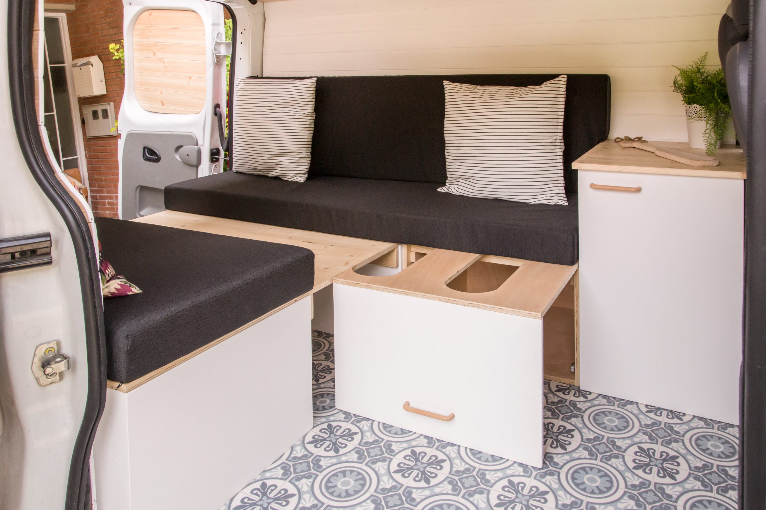 2-vivavan-renault-traffic-camper-cama-extensible