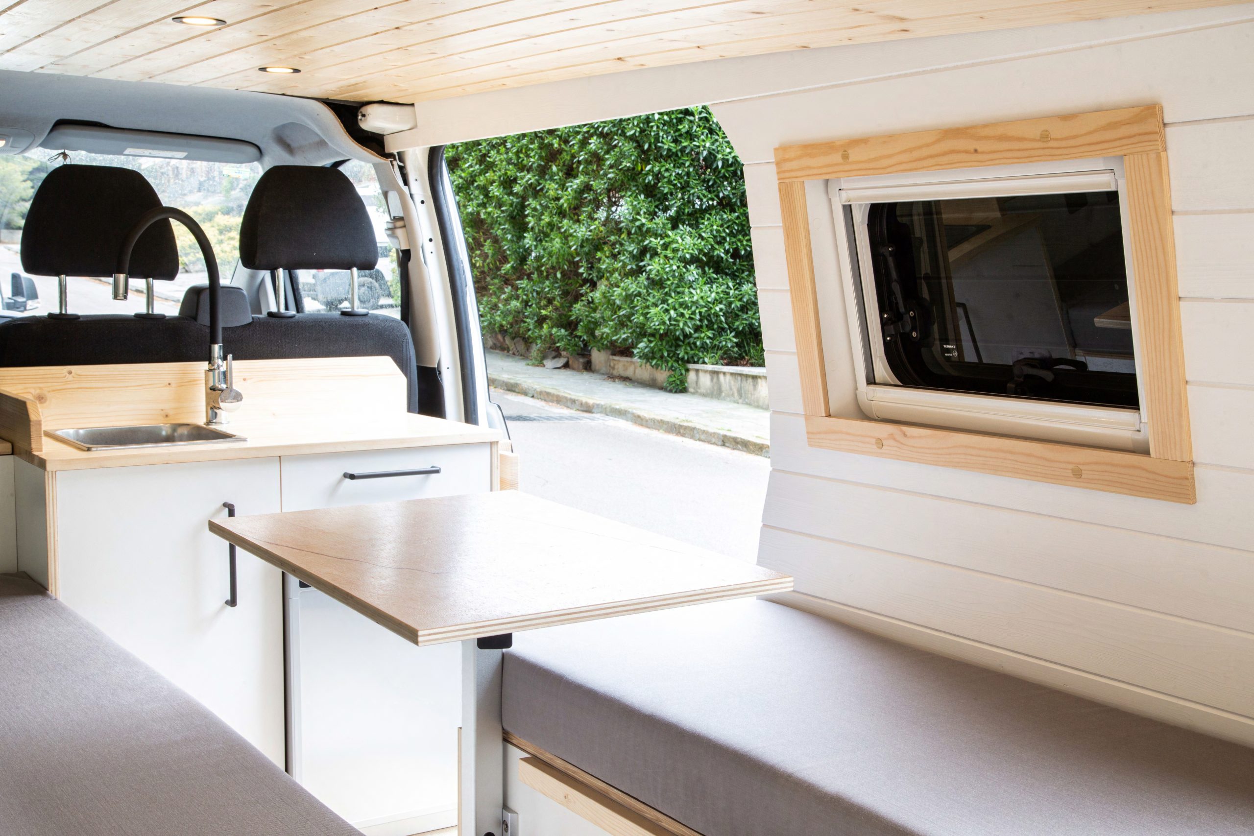 4-vivavan-mercedes-vito-camper